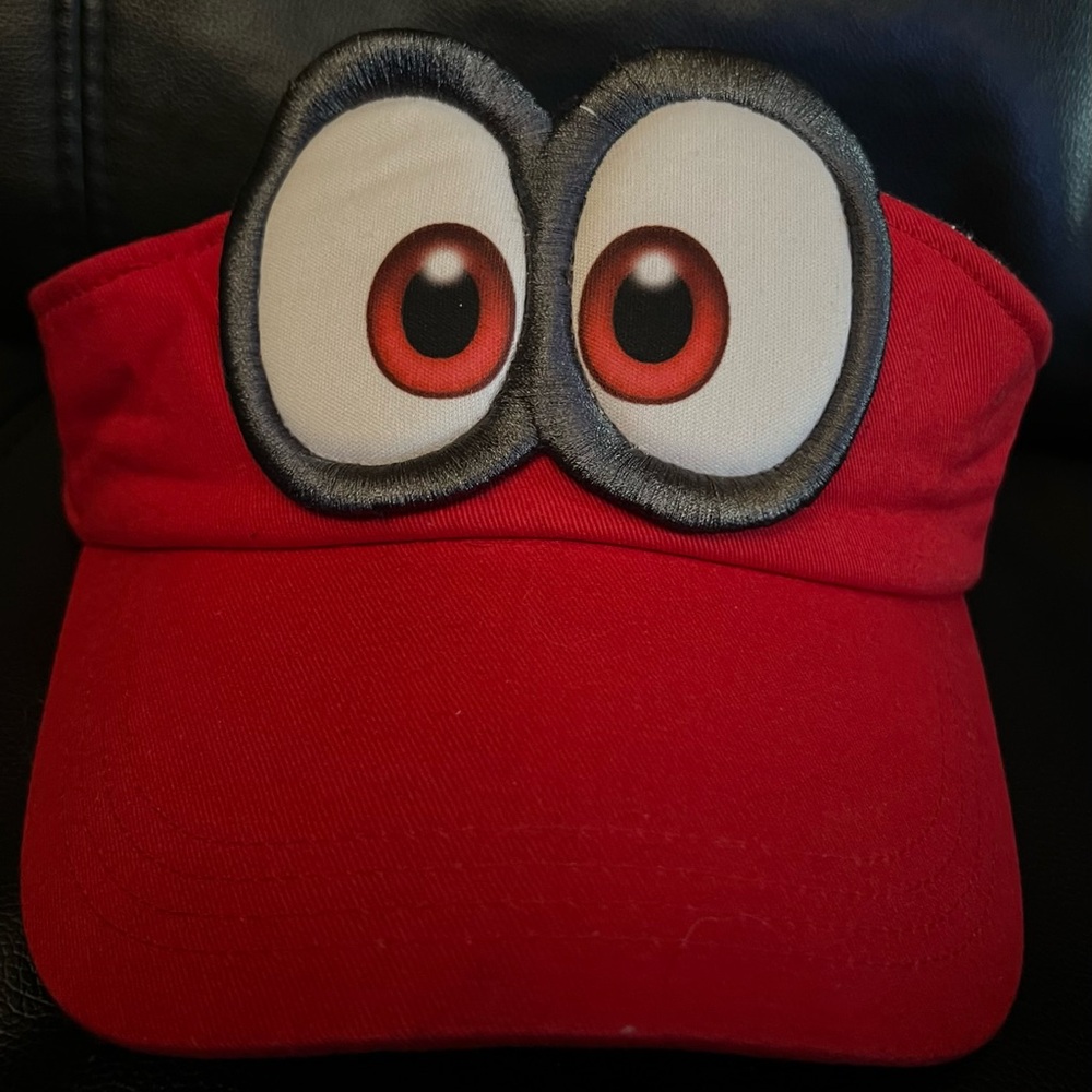 Nintendo Switch Mario Odyssey Final E3 Exclusive Eyes Visor Cap Collectible RARE